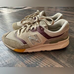 New balance women’s athletic shoes